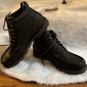 Brown rock port boots